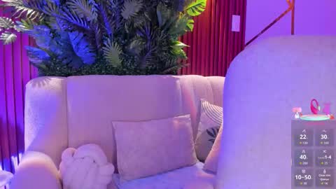 Megan Nice to meet you  online show from November 12, 7:01 pm