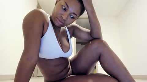 Snapshot of meganmir1 chatting on January 26, 12:26 am meganmir1 online show from January 26, 12:26 am