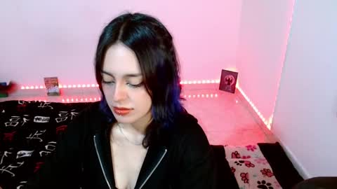 Snapshot of mei04_ chatting on October 4, 2:28 am Melissa online show from October 4, 2:28 am