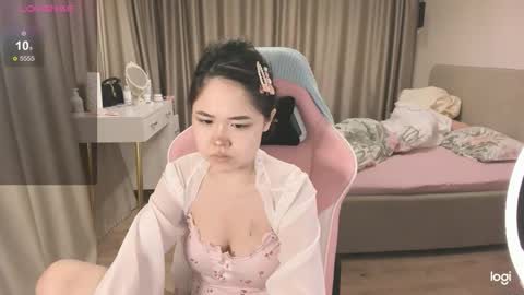 Mei  online show from February 26, 1:21 pm