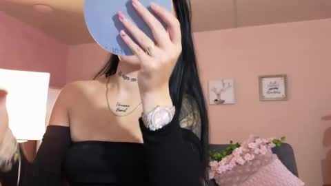 Mei online show from October 18, 11:57 am