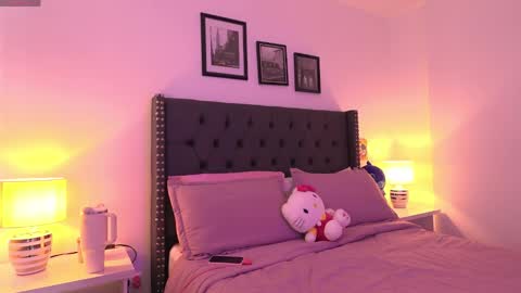 meiis3 online show from October 10, 8:14 pm