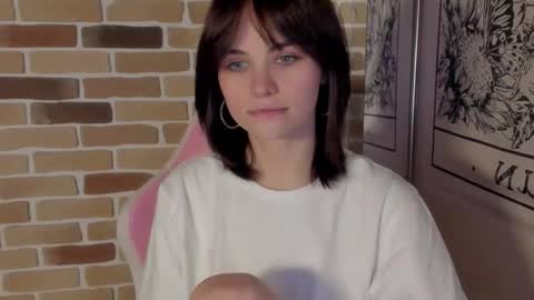  Katie  online show from October 26, 3:51 pm