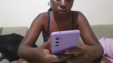 pretty online show from February 25, 9:42 am