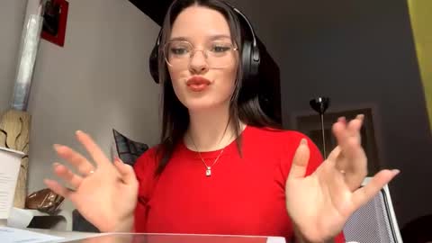 Leila online show from January 16, 9:49 am