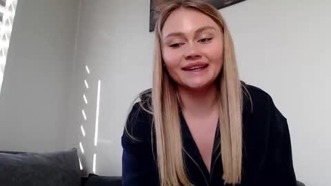 Melania online show from March 7, 12:23 pm