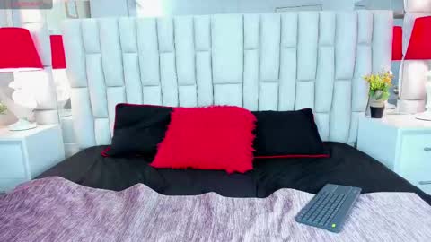 Snapshot of melani_hom chatting on September 17, 1:31 pm melani hom online show from September 17, 1:31 pm