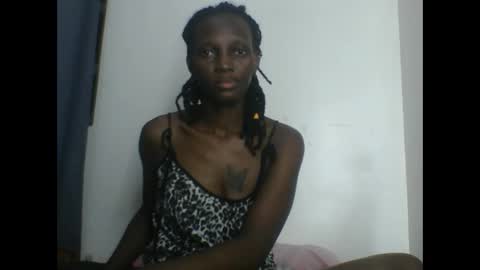 Snapshot of melanie_goddesss chatting on September 24, 1:59 am milly online show from September 24, 1:59 am