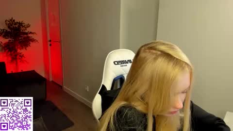 Melanie online show from September 18, 9:19 am