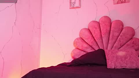 MelanyLuv online show from March 24, 9:09 pm