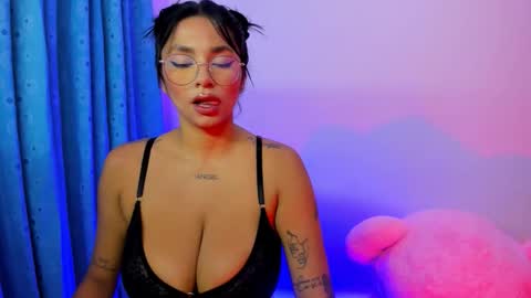 Snapshot of melanny_skies chatting on October 24, 1:56 am Melanny online show from October 24, 1:56 am