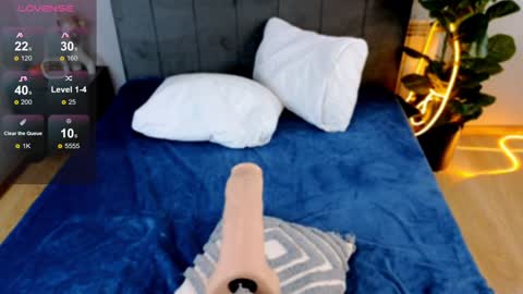 Snapshot of melenn_ chatting on January 30, 7:18 am Melen online show from January 30, 7:18 am