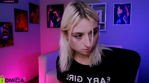 Snapshot of melisa_white1 chatting on October 4, 6:56 pm Melisa online show from October 4, 6:56 pm