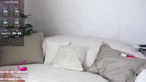 Hot Milf Melissa  ONLINE  Mon  Tue  Wed  Fr  Sun  - 9pm - 6amUTC3 online show from January 16, 8:25 pm