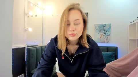Snapshot of melissa_new22 chatting on October 9, 12:26 am melissa_new22 online show from October 9, 12:26 am