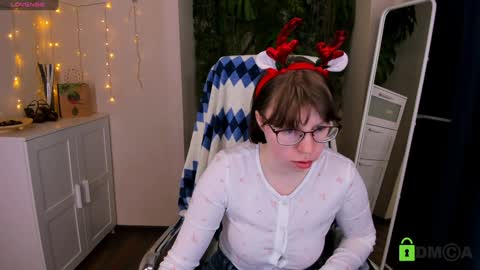 Snapshot of melissa_wells chatting on December 15, 9:42 pm Melissa online show from December 15, 9:42 pm