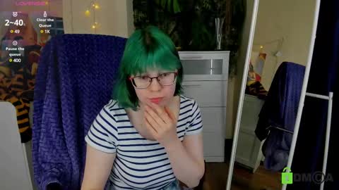Snapshot of melissa_wells chatting on February 15, 10:10 pm Melissa online show from February 15, 10:10 pm