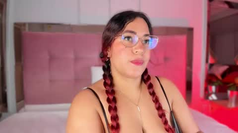 M E L I S S A  online show from February 2, 12:04 pm