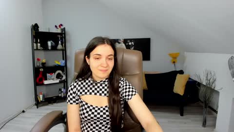 Snapshot of melissawiliam chatting on December 5, 12:11 pm melissawiliam online show from December 5, 12:11 pm