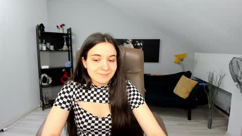 Snapshot of melissawiliam chatting on February 4, 12:00 pm melissawiliam online show from February 4, 12:00 pm