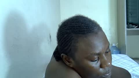 mellanine_ebony online show from March 9, 6:11 pm