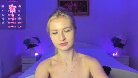 Mellina online show from November 19, 9:15 pm