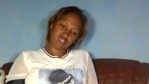 Snapshot of mellissia02 chatting on January 19, 5:18 pm mellissa online show from January 19, 5:18 pm