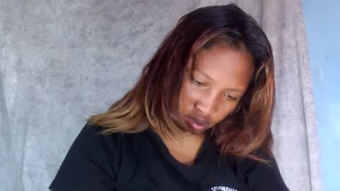 Snapshot of mellissia02 chatting on February 6, 4:21 am mellissa online show from February 6, 4:21 am
