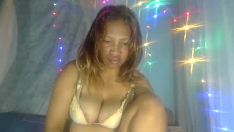 Snapshot of mellissia02 chatting on December 8, 4:46 am mellissa online show from December 8, 4:46 am