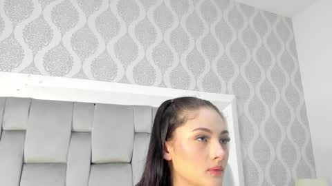 Snapshot of meloddy_parker chatting on February 13, 11:39 am meloddy_parker online show from February 13, 11:39 am