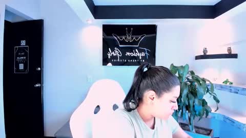 melodysnow online show from November 17, 8:53 pm