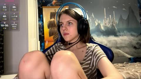 Hi Im Aria 18 years old online show from February 23, 7:46 pm