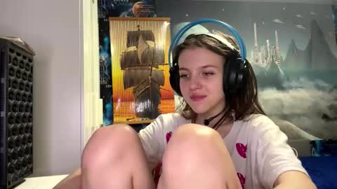 Hi Im Aria 18 years old online show from December 3, 12:40 pm