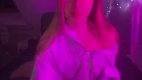 Melodie Sweet online show from February 4, 7:39 pm