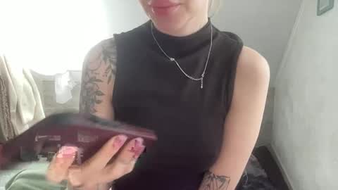 Melodie Sweet online show from February 14, 9:00 am