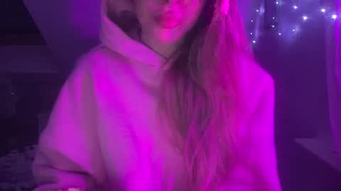 Melodie Sweet online show from February 6, 8:01 pm