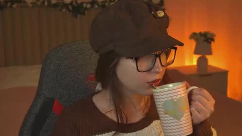 Snapshot of memorycadence chatting on October 4, 3:38 pm Mia online show from October 4, 3:38 pm