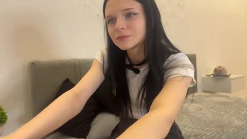 meow3cha online show from April 15, 6:08 pm