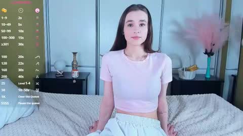 Julie online show from March 15, 9:00 am