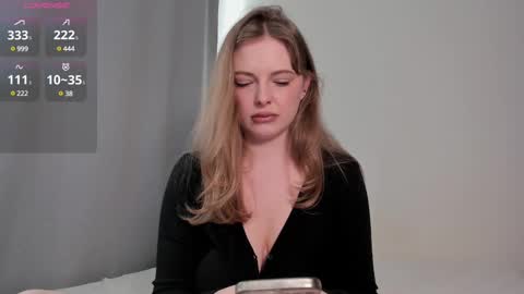 mercedescutee online show from March 8, 12:18 pm