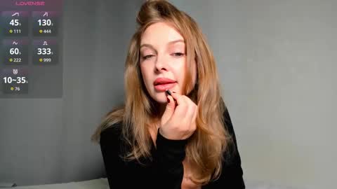 mercedescutee online show from September 25, 3:44 pm