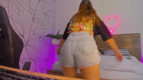 merida06 online show from October 23, 2:39 am