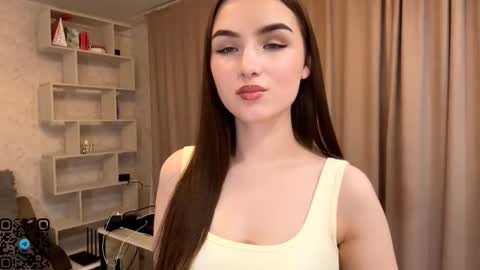 Snapshot of meridethvilca chatting on October 19, 6:32 pm Rina online show from October 19, 6:32 pm