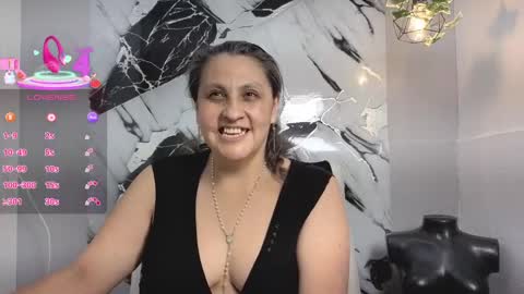 Snapshot of merlyna_goldens chatting on September 22, 11:14 pm My next birthday is December 11th. online show from September 22, 11:14 pm