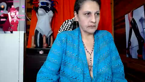 Snapshot of merlyna_goldens chatting on February 22, 3:23 am My next birthday is December 11th. online show from February 22, 3:23 am