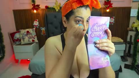 meylagia online show from December 16, 3:01 am