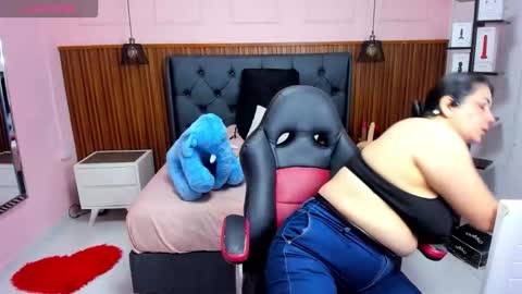 meylagia online show from January 13, 3:12 am