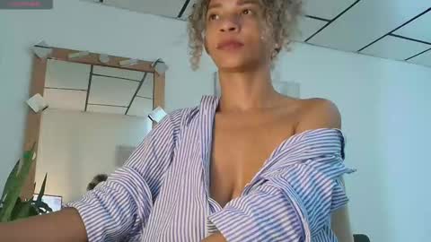 Mulata Spencer online show from September 30, 5:24 am