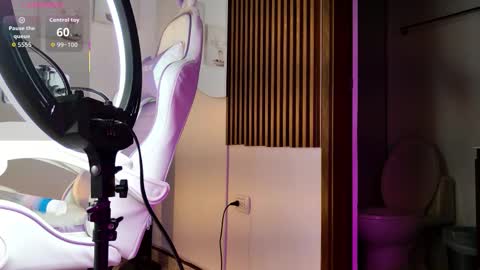 Mia Blonde online show from December 4, 8:53 pm