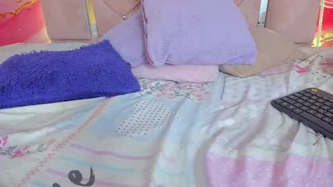mia__blaze_ online show from March 16, 5:44 am